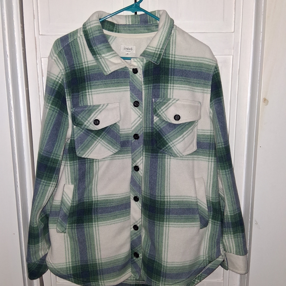 Weekends Everyday Plaid Button-Up Utility Jacket in Green and Cream